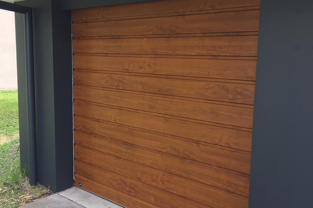 Neo Roll-A-Door Golden Oak